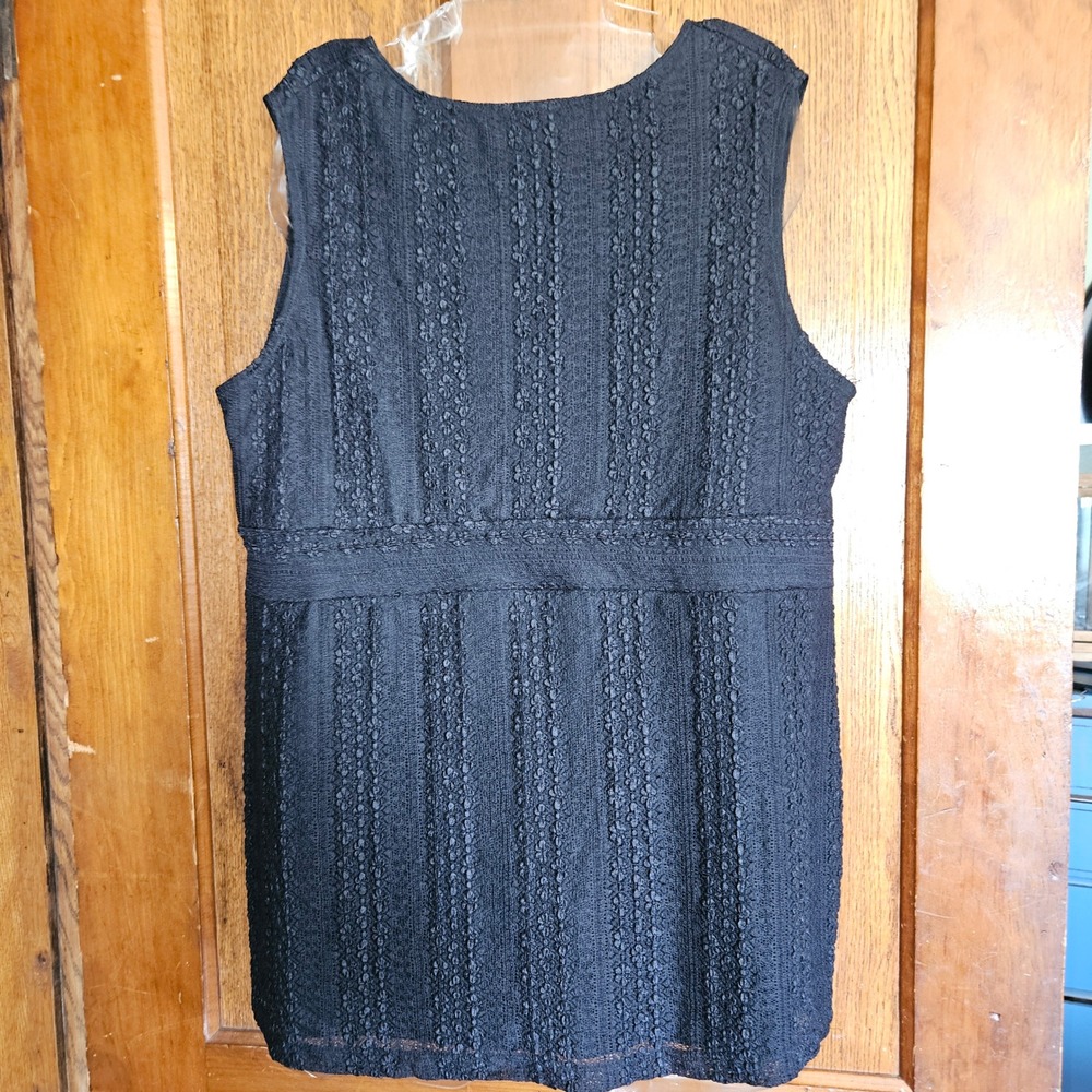 Lane Bryant Black Floral Lace Sleeveless Surplice V-Neck Empire Waist Top 18/20 - Picture 2 of 5
